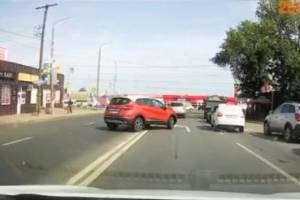 В Брянске автохама на Renault оштрафовали по видео из соцсети