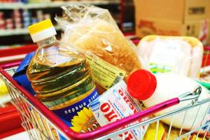 В Брянске продавец магазина бесплатно отдала продукты для пенсионерки
