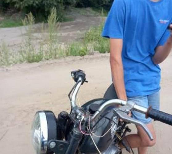 В Брянске за сутки задержали двоих 16-летних мотоциклистов без прав