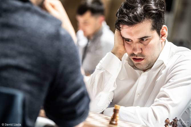 Брянский гроссмейстер Непомнящий сражается за Всемирную шахматную корону