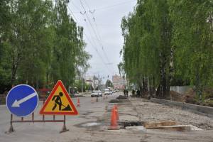 За весну в Брянске заделали 6,5 тысяч квадратных метров ям на дорогах