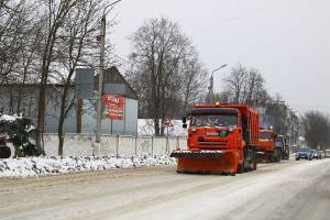 В Брянске на борьбу со снегом выйдут 137 единиц техники