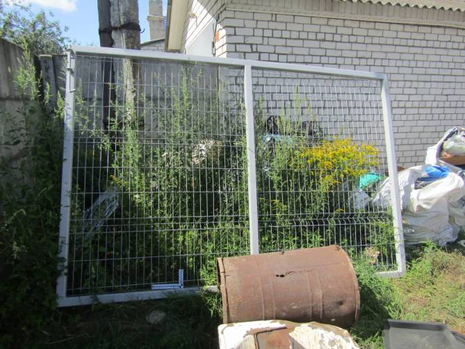 Пьяный брянец похитил со станции «Орджоникидзеград» металлическую секцию забора
