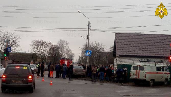 В страшном ДТП в Клинцах ранено 4 человека