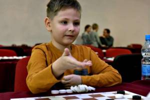 Школьник из Жуковки стал победителем Всероссийских соревнований по шашкам