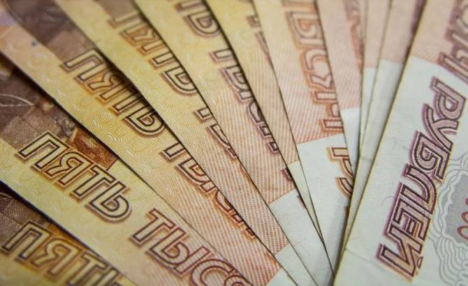 По 100 тысяч рублей могут получить брянские семьи