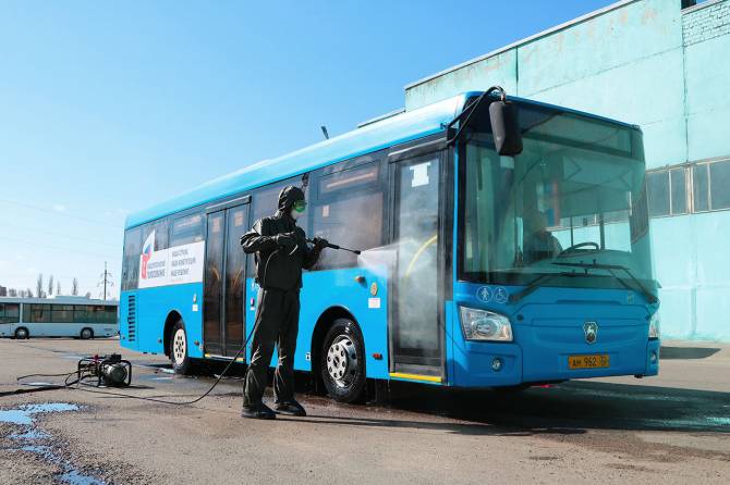 Брянские автобусы и троллейбусы с начала осени продезинфицировали больше 30 раз