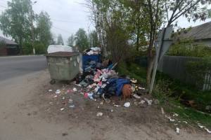 В Брянске выросла свалка на въезде на Новостройку