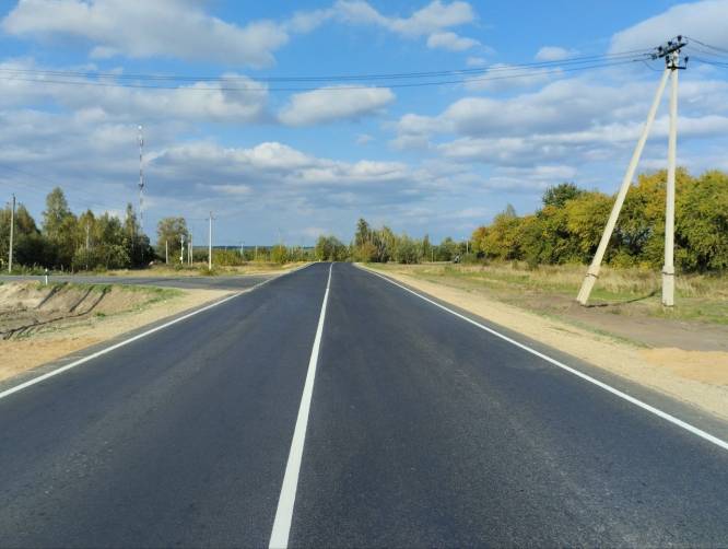 В Брянской области завершается ремонт 5,7 километров трассы «Стародуб-Новые Ивайтенки»