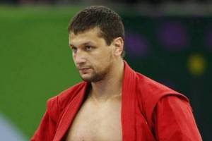 Брянский самбист Артем Осипенко вышел в финал чемпионата мира