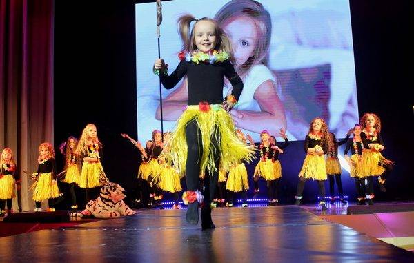 В Брянске прошел конкурс красоты и талантов «Маленькая волшебница»