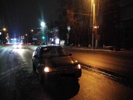 В Брянске водитель отвлёкся на телефон и сбил пешехода