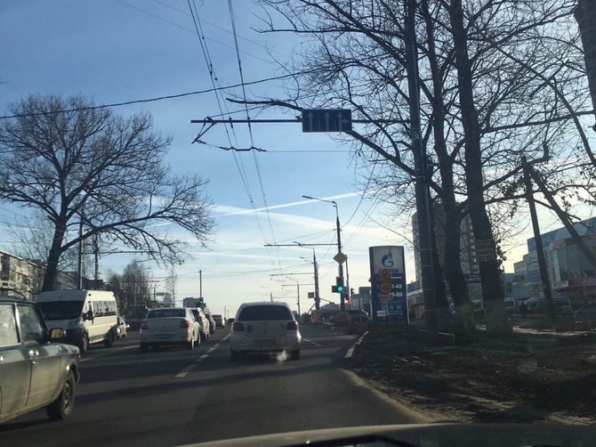В Брянске запретили поворот на переулок Пилотов со стороны Объездной