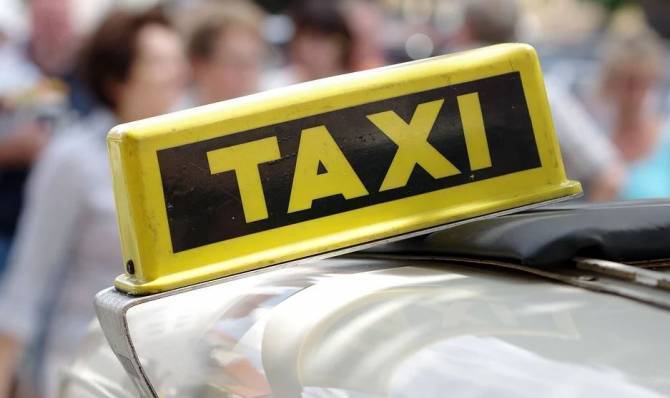 Брянские таксисты «нагрелись» на жаре