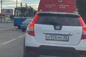 В Брянске из-за ДТП на Стальзаводе образовалась огромная пробка