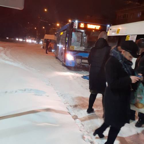В Брянске столкнулись автобус №25 и маршрутка