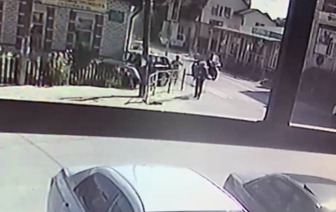 Появилось видео въехавшей в толпу пешеходов машины в Почепе 