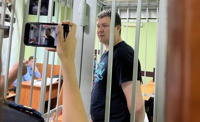 В Брянске скандального блогера Демьяненко арестовали на два месяца за вымогательство