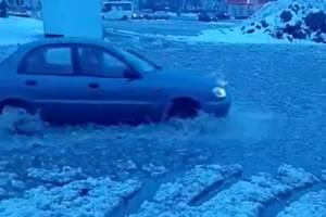 Улицы брянского посёлка Навля ушли под воду