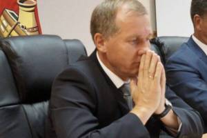 Брянского мэра Александра Макарова пожурили за убогие дороги
