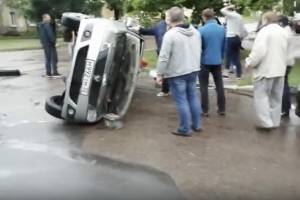 В Фокинском районе Брянска перевернулось такси