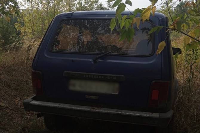 В Брянске на пустыре нашли угнанный автомобиль