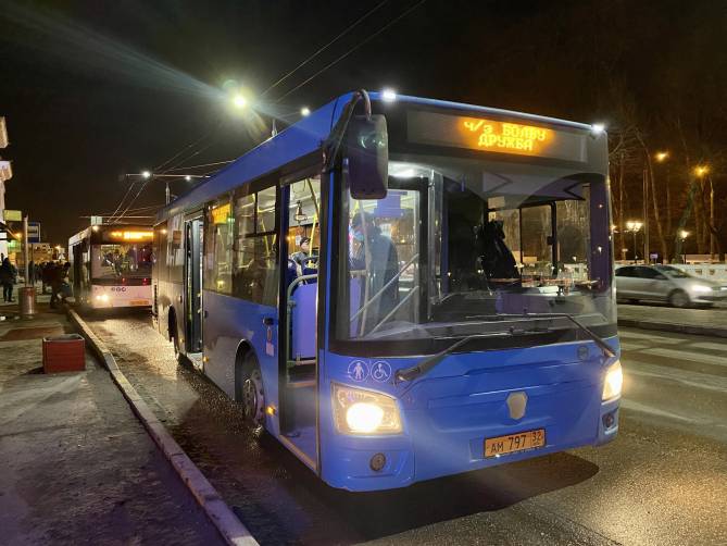 Жители второго Брянска попросили ещё один ночной автобус с вокзала