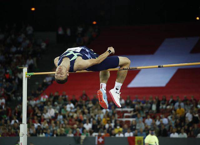 Брянский прыгун в высоту Илья Иванюк взял серебро на турнире в Словакии