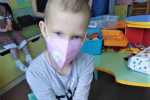 Тяжелобольной девочке из Комаричского района помогли оплатить проезд в больницу