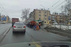 В Брянске на Никитина из-за дорожников выросла гигантская пробка