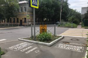 В Брянске для пешеходов ГАИ сделала дорожные шпаргалки