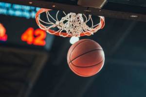 Брянские баскетболисты провели две игры в Курске