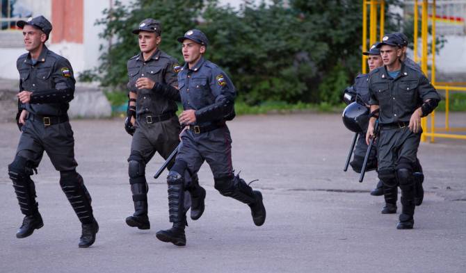 Брянских полицейских попросили гонять «малолеток» в Майском парке