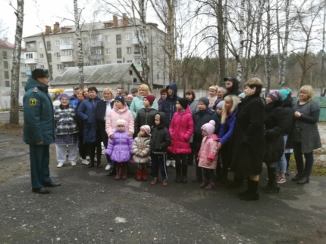 В Брянске эвакуировали реабилитационный центр для несовершеннолетних