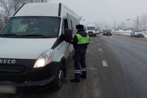 В Брянской области инспекторы проверили 900 автобусов