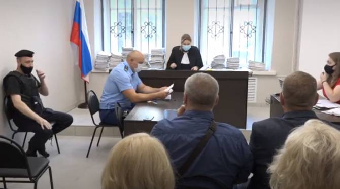 В Брянске Николай Тимошков считает суд против себя постановочным