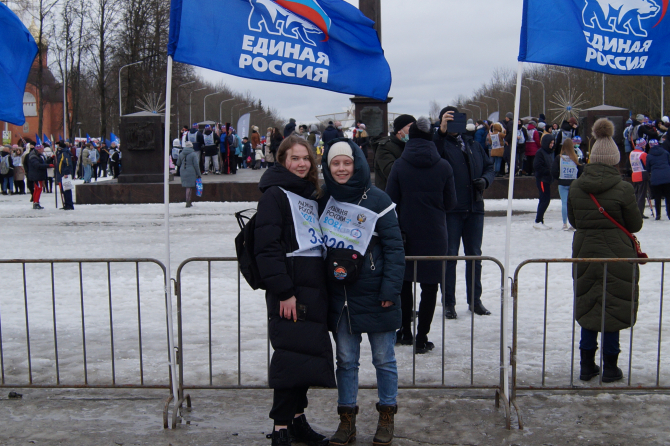 Солнце, воздух и вода: Брянск провел «Лыжню России - 2021»