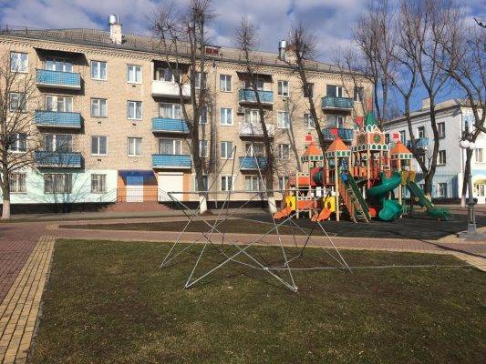 В Новозыбкове к 23 февраля установили звёзды, баннеры и иллюминацию