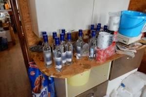 В Брянске осудят 11 торговцев контрафактными сигаретами и алкоголем