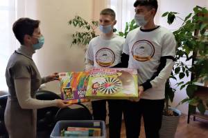 Брянским детям с онкологией подарили «Коробку храбрости»