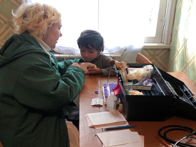 В Новозыбкове врачи обследовали цыганских детей