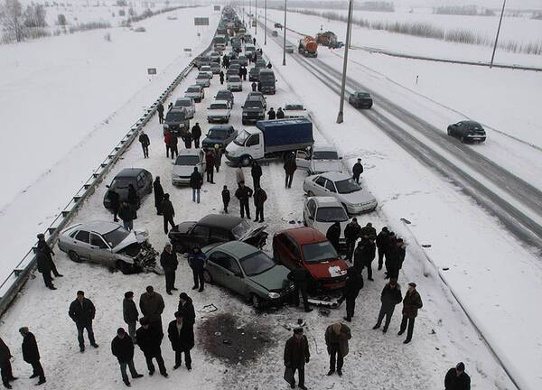 День жестянщика: дороги в Брянске превратились в каток