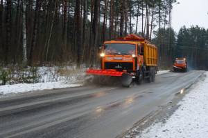 На Новый год в Брянской области на расчистку дорог отправят 77 машин
