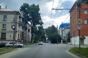 В Брянске на Урицкого водитель Mercedes покалечил 27-летнюю девушку