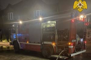 В Брянске ночью загорелся отель «Гостиный дом»