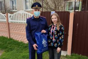 Брянские следователи помогли потерявшей семью 17-летней девушке из Донбасса