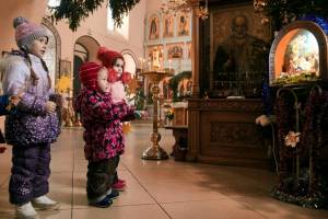 В Брянске святки отметили кукольным спектаклем