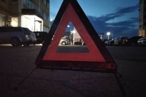 В Брянске на Станке Димитрова 26-летняя девушка бросилась под колёса иномарки