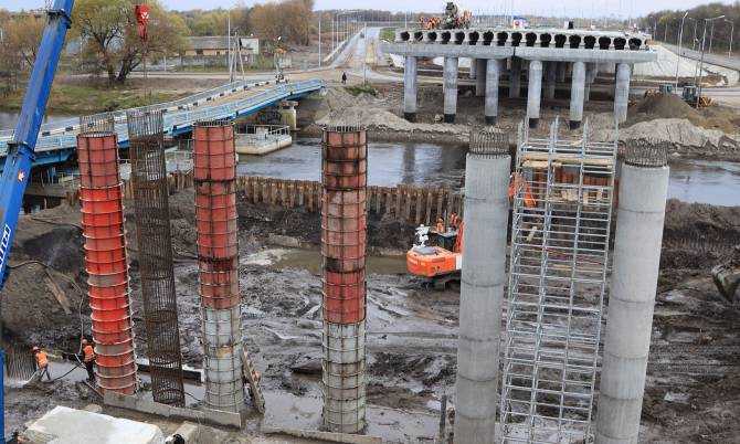 Брянский губернатор устроил разнос строителям Славянского моста