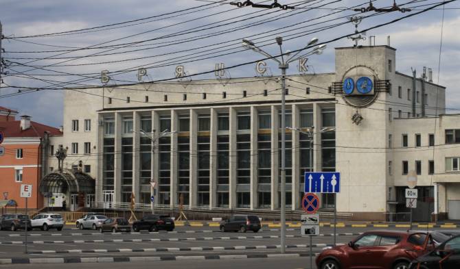На площади у вокзала «Брянск-I» появятся часы на чугунной опоре